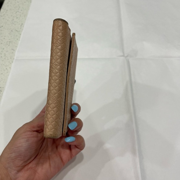 Chanel Tan Wallet GUC - Picture 7 of 10